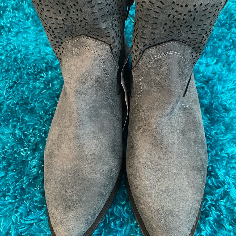 NWT Gray/Teal Ankle Booties